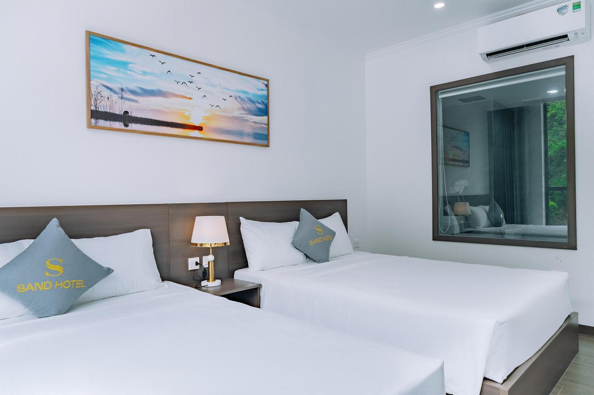 Sand Hotel Cat Ba Island Екстериор снимка