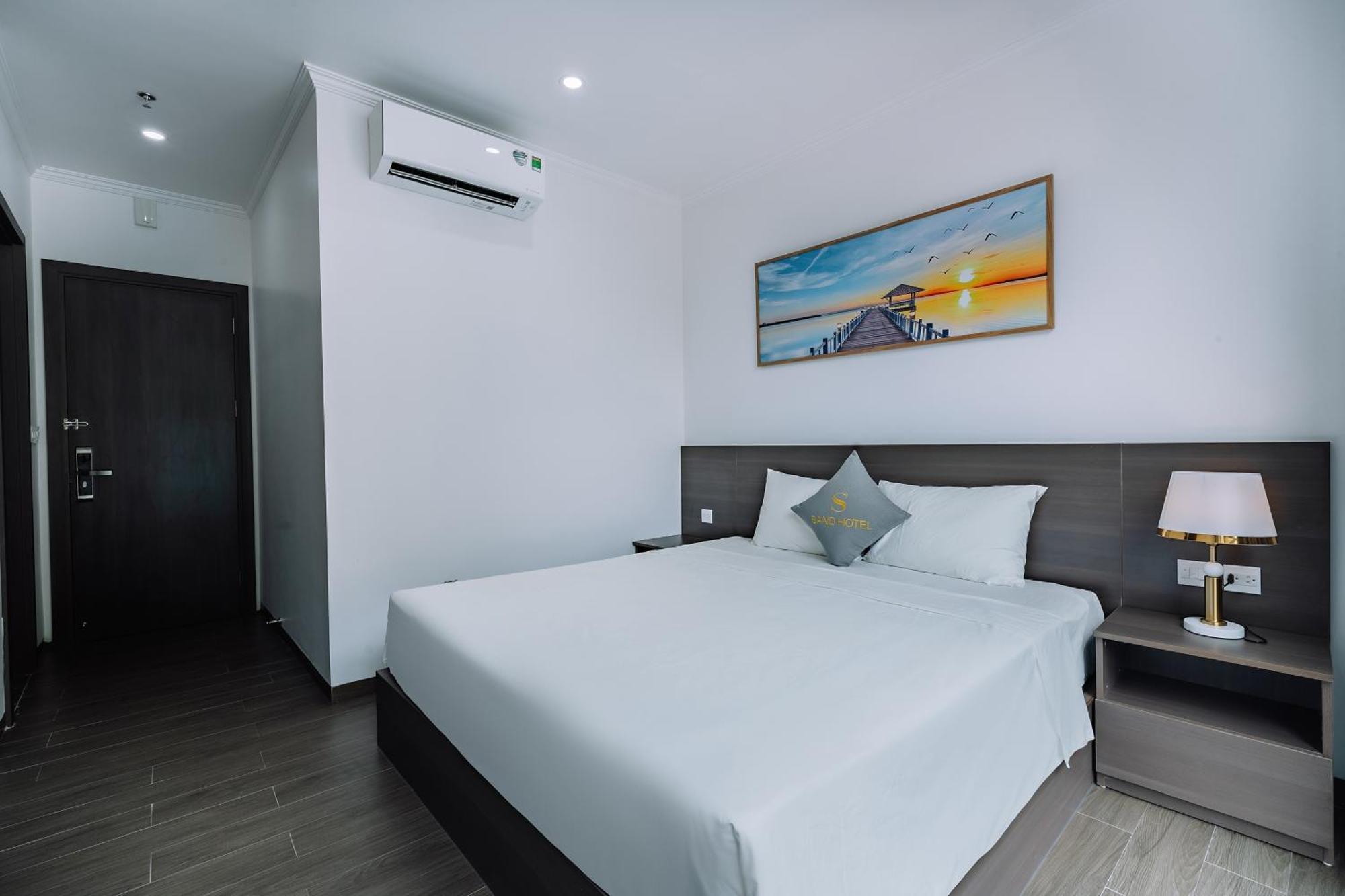 Sand Hotel Cat Ba Island Екстериор снимка