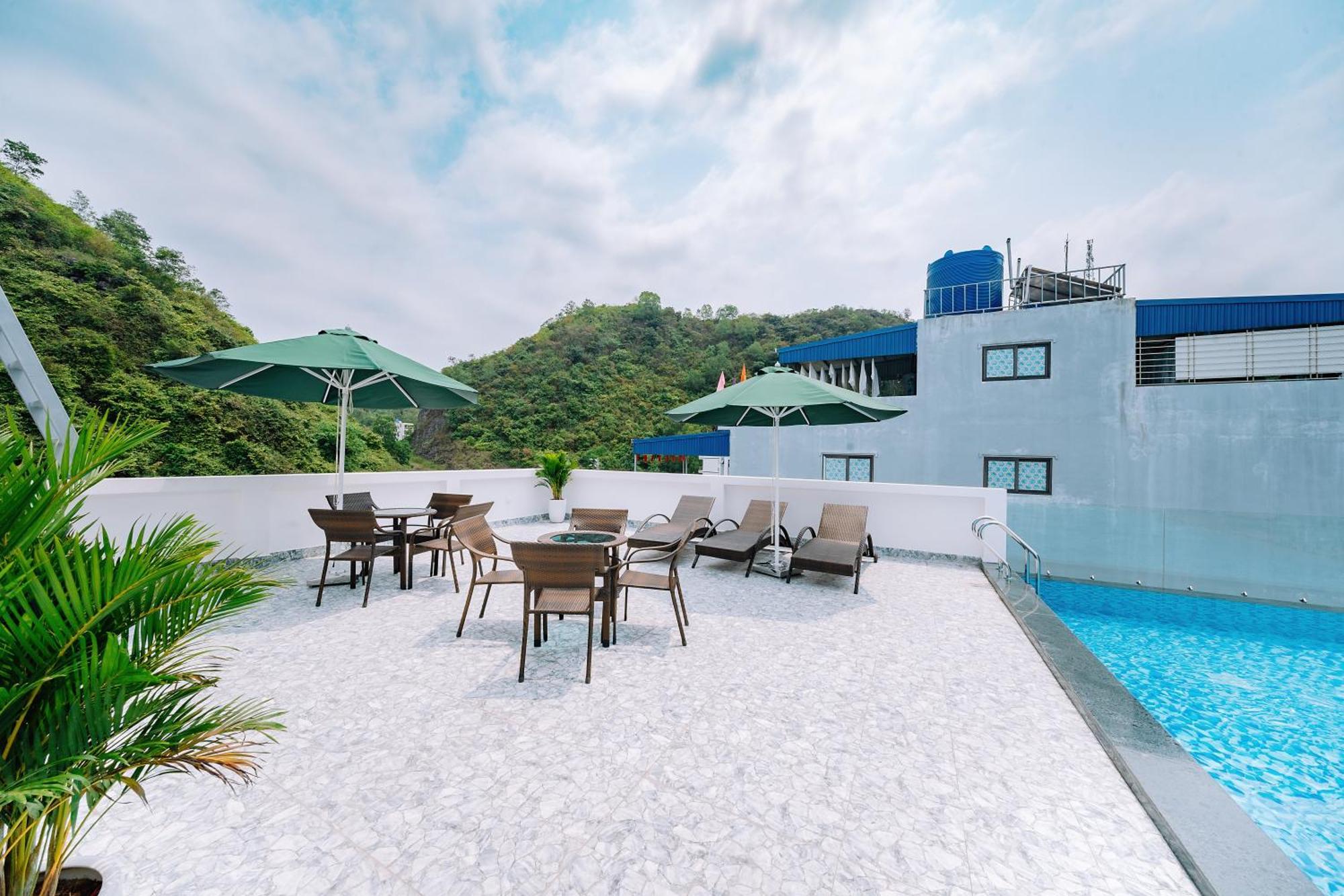 Sand Hotel Cat Ba Island Екстериор снимка